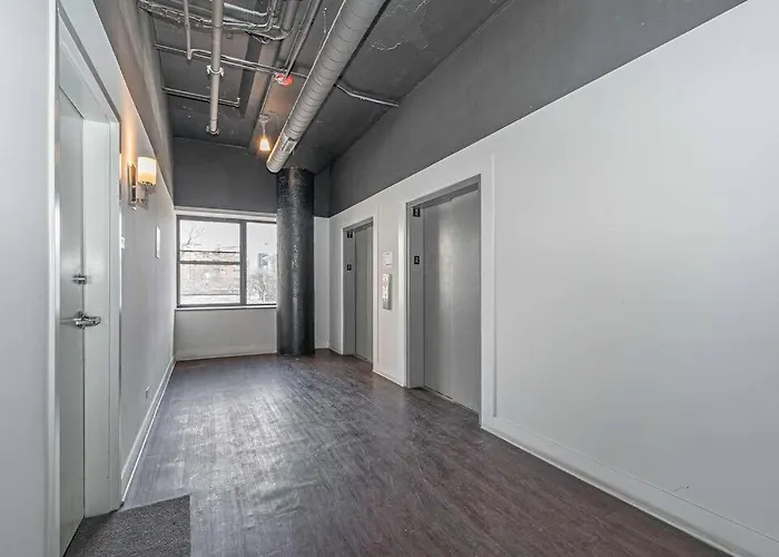 Walkable 2br In South Loop With Optional Parking And Gym Access Near Mccormick Place, Museum Campus & Lakefront