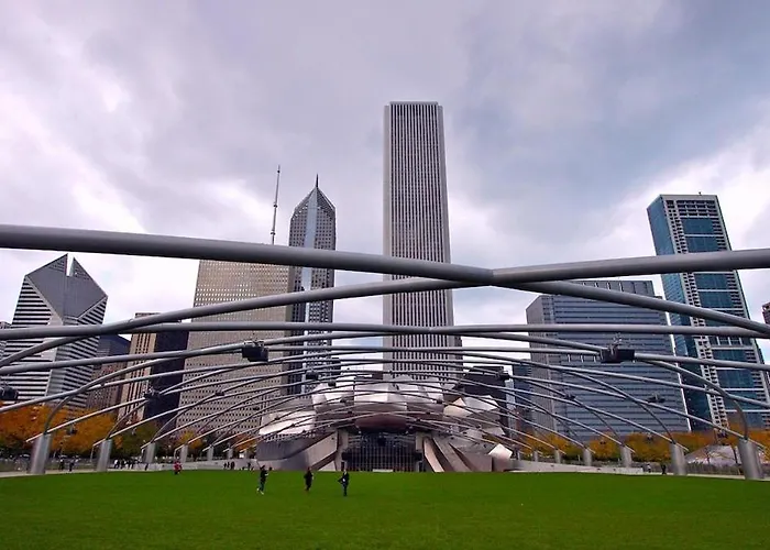 Walkable 2br In South Loop With Optional Parking And Gym Access Near Mccormick Place, Museum Campus & Lakefront * Chicago