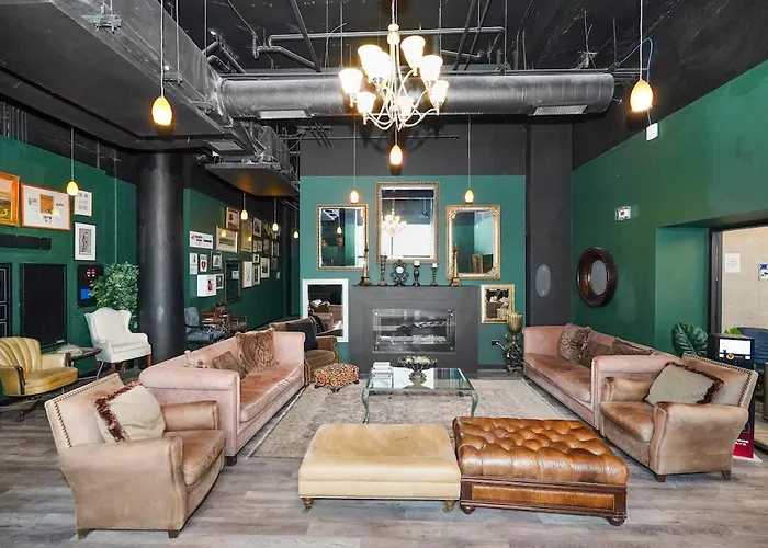 Walkable 2br In South Loop With Optional Parking And Gym Access Near Mccormick Place, Museum Campus & Lakefront *