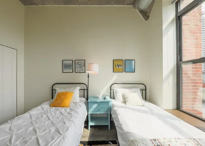 Apartment Walkable 2br In South Loop With Optional Parking And Gym Access Near Mccormick Place, Museum Campus & Lakefront *