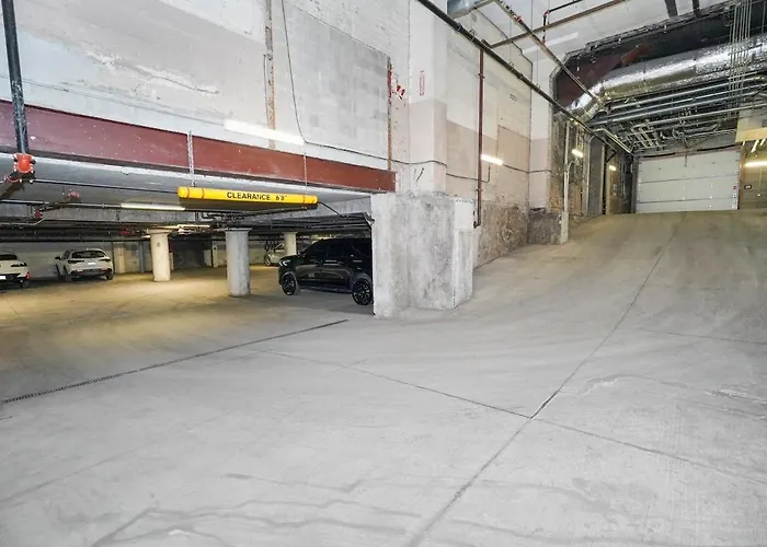 Walkable 2br In South Loop With Optional Parking And Gym Access Near Mccormick Place, Museum Campus & Lakefront