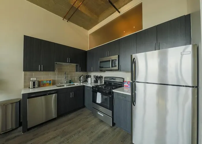 Walkable 2br In South Loop With Optional Parking And Gym Access Near Mccormick Place, Museum Campus & Lakefront Chicago