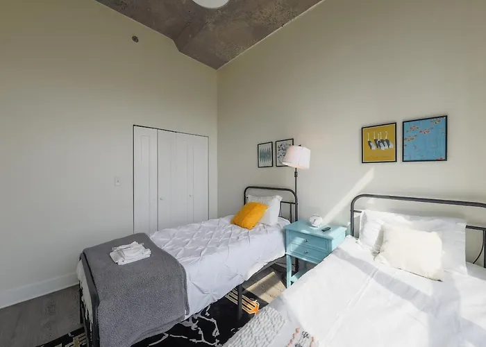 Walkable 2br In South Loop With Optional Parking And Gym Access Near Mccormick Place, Museum Campus & Lakefront Apartment *